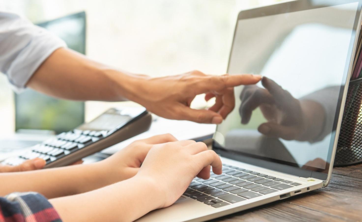 Analiza danych finansowych z wykorzystaniem zaawansowanych algorytmów uczenia maszynowego